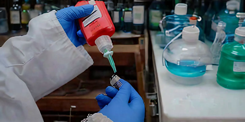 厭氧型膠粘劑為何每瓶都不裝滿?